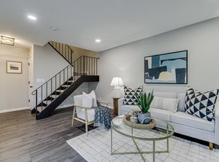 1034 Carmel Ct, Shoreview, MN 55126