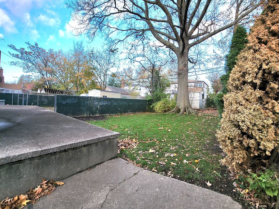 2nd image of 6741 213th St