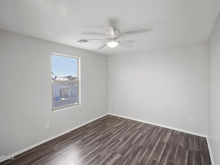 7135 W Rancho Dr — Photo 29