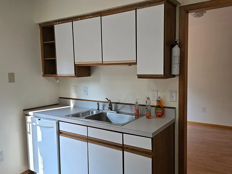 195 Edgemere Ct — Photo 14