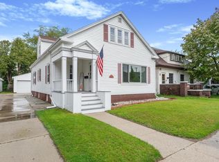 1614 26th St, Two Rivers, WI 54241