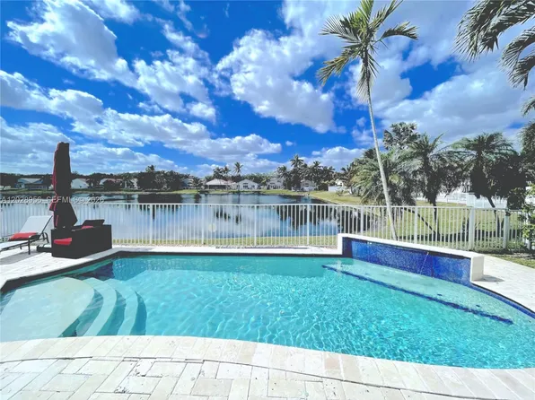 4923 SW 33rd Way, Fort Lauderdale, FL 33312