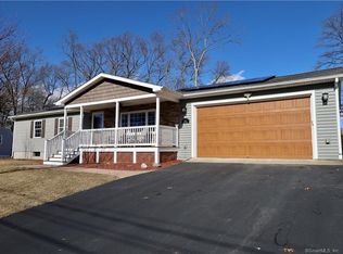 326 Reed Ave, Windsor Locks, CT 06096