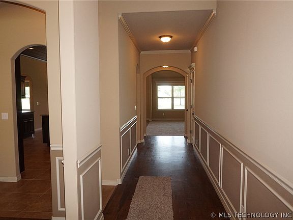 3rd image of 7614 N 144th East Ave