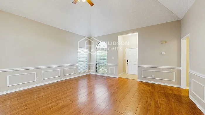 907 Walters Dr — Photo 7