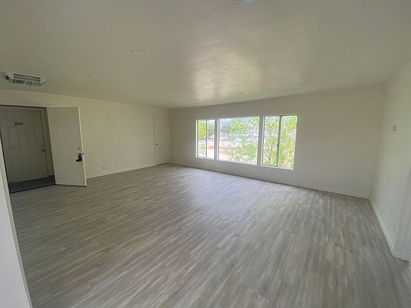 3rd image of 2634 Desert St #2634