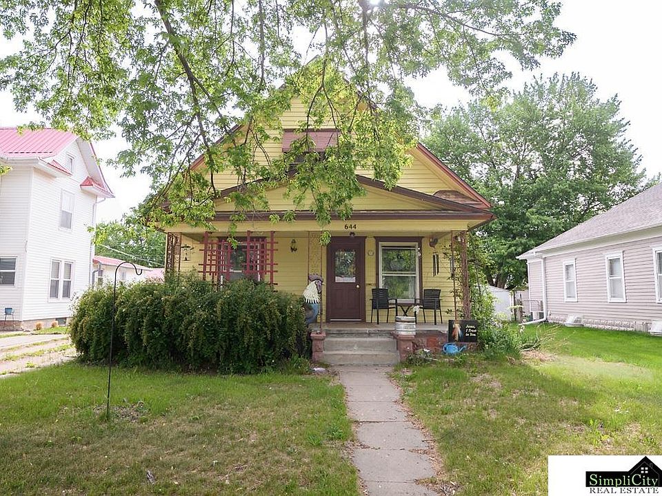 1st image of 644 N National Ave