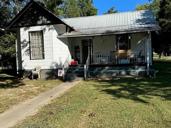 16 W Wilkinson Ave, Gadsden, AL 35904