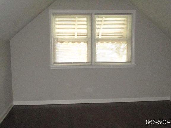 4th image of 10945 S Ewing Ave Unit 2
