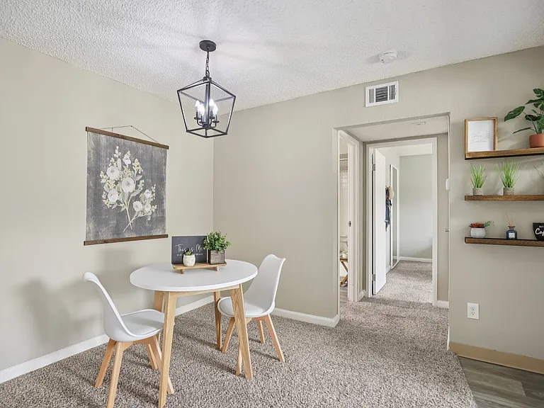 One bedroom dining room.