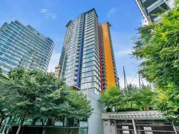 111 Georgia St W #3201, Vancouver, BC V6B 1T8