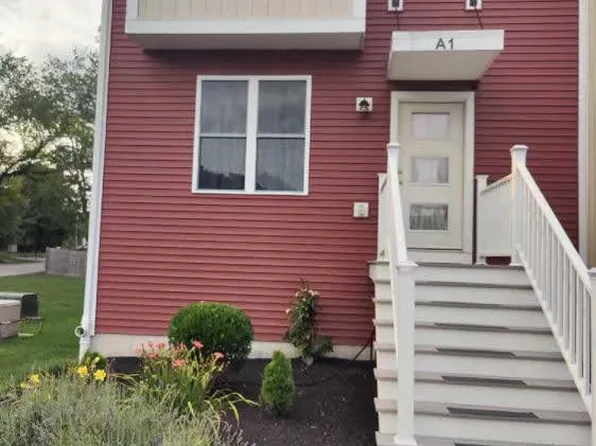 680 Temple St #A1, Whitman, MA 02382
