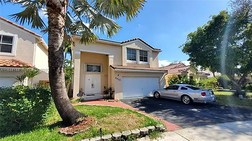 4430 SW 82nd Way Photo 1