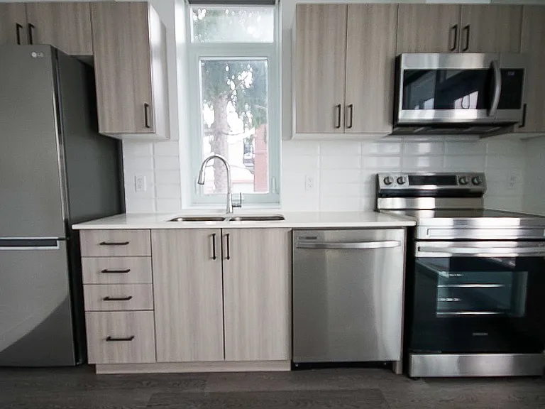 388 King St E #203 — Photo 4