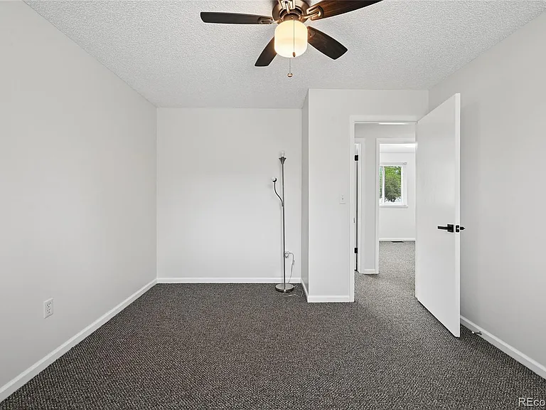 15140 E Columbia Dr — Photo 11