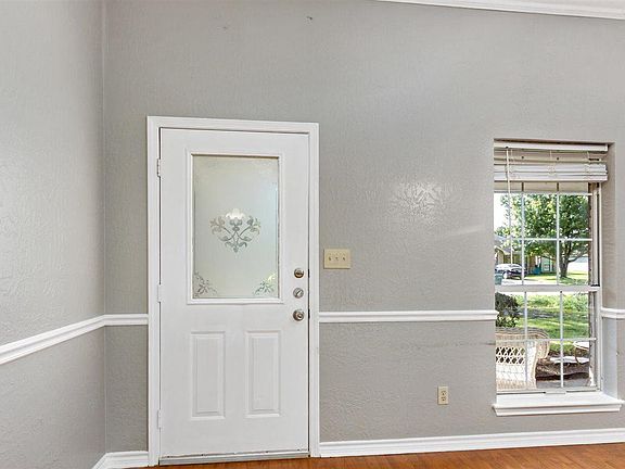 4th image of 2925 Bonney Briar Pl