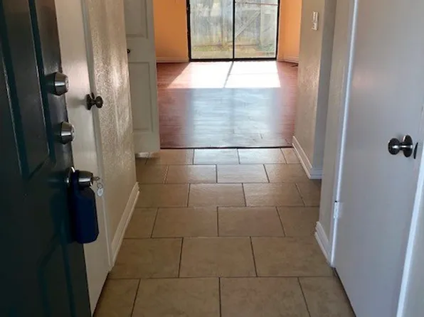 738 W Collins St, Denton, TX 76201