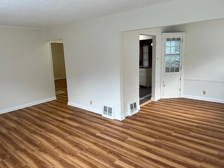 1148 Ashford Dr — Photo 6