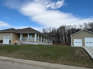 11111 W 99th St, Peace River, AB T8S 1L7