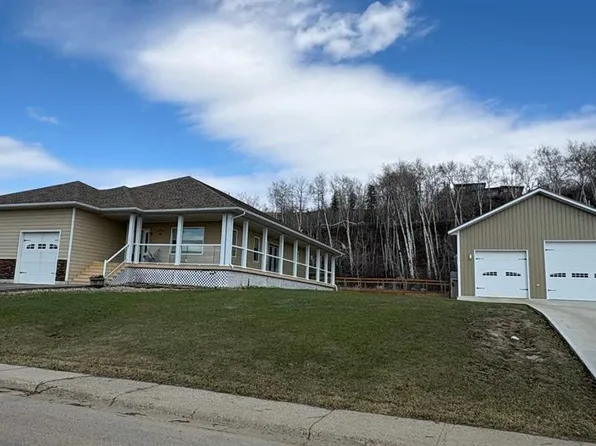 11111 W 99th St, Peace River, AB T8S 1L7