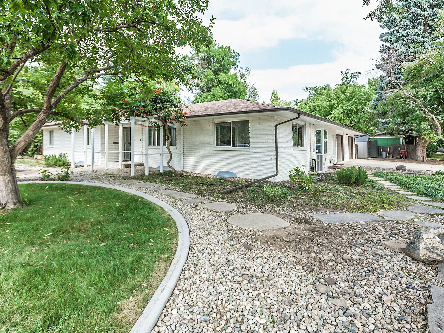 6 bed, 3770 sqft, $4,000 — Photo 3