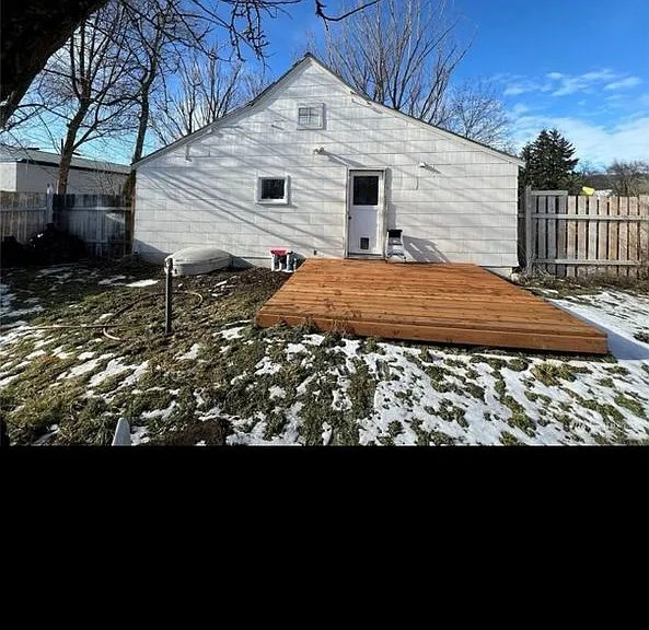 115 N Main St — Photo 3