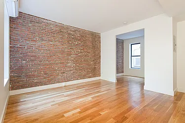 Sold by aptsandlofts.com