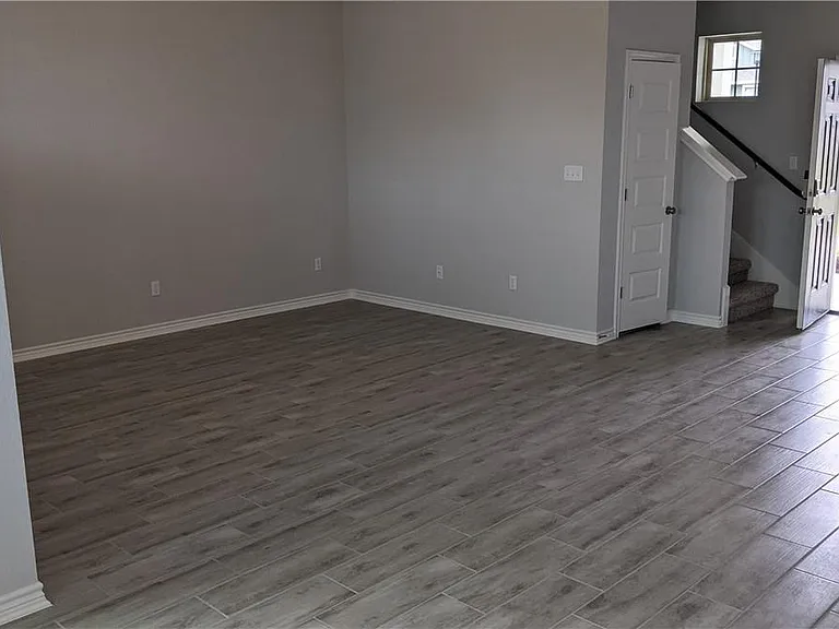 2329 Pecan Island Dr — Photo 6