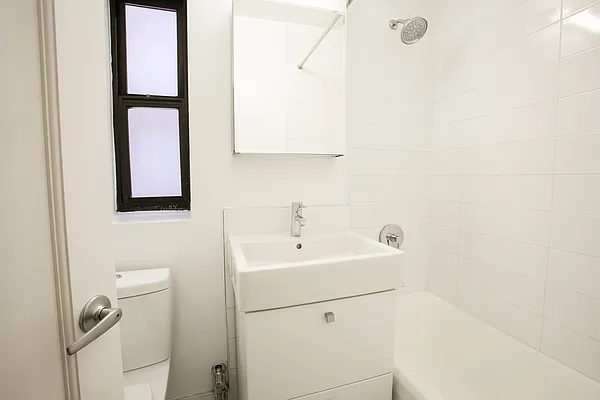 Rented by Stonehenge NYC LLC | media 15