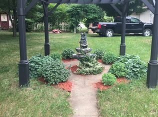 8471 N McKinley Rd, Flushing, MI 48433