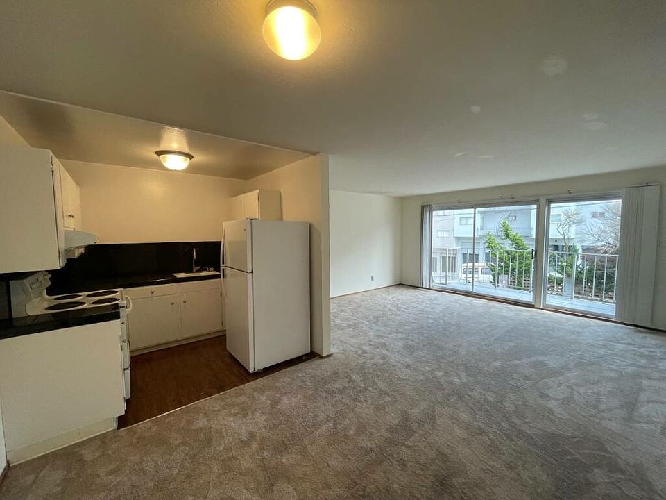 1st image of 10 Crestline Dr APT 1