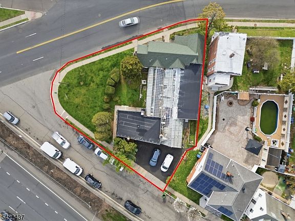 3rd image of 630 Florida Grove Rd #0