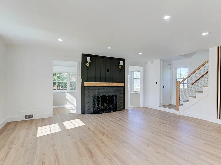 6019 Amherst Ave — Photo 4
