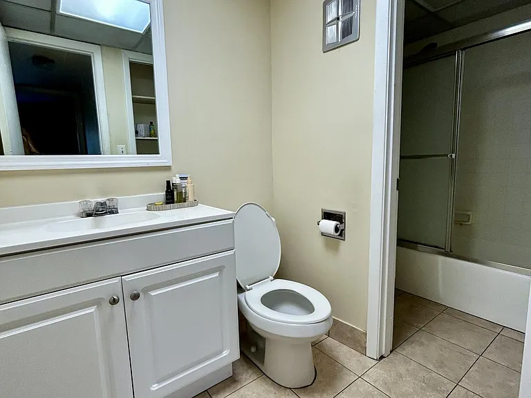 642 NW 13th St #35 — Photo 6