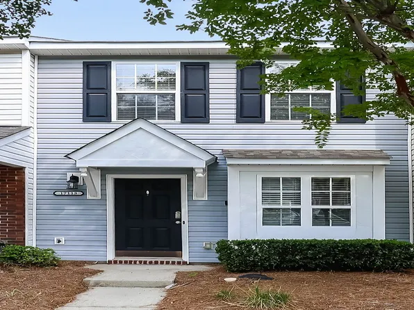 17113 Greenlawn Hills Ct, Charlotte, NC 28213