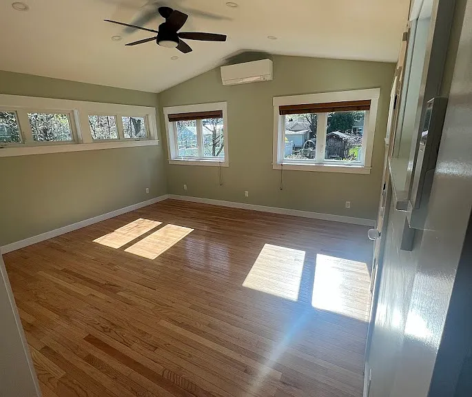 66 Davis Pkwy — Photo 3