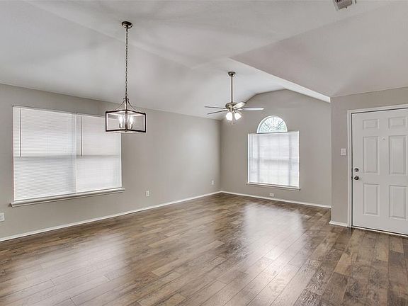 3rd image of 3620 Clearbrook Dr