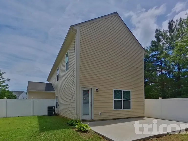 1424 Henry David Ct — Photo 15
