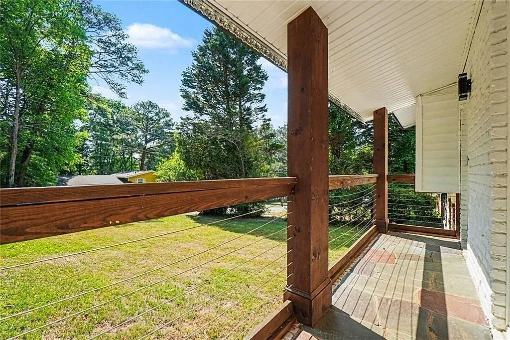 3 bed, 3.0 bath, 2201 sqft, $2,500 — Photo 4