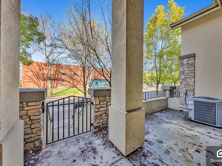 1164 McKay Dr — Photo 10