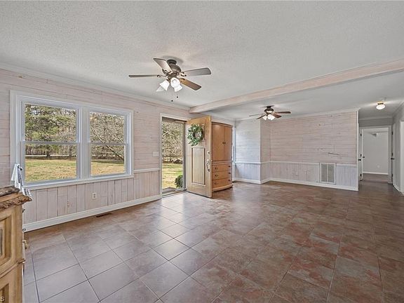 4th image of 8826 Colgate Rd