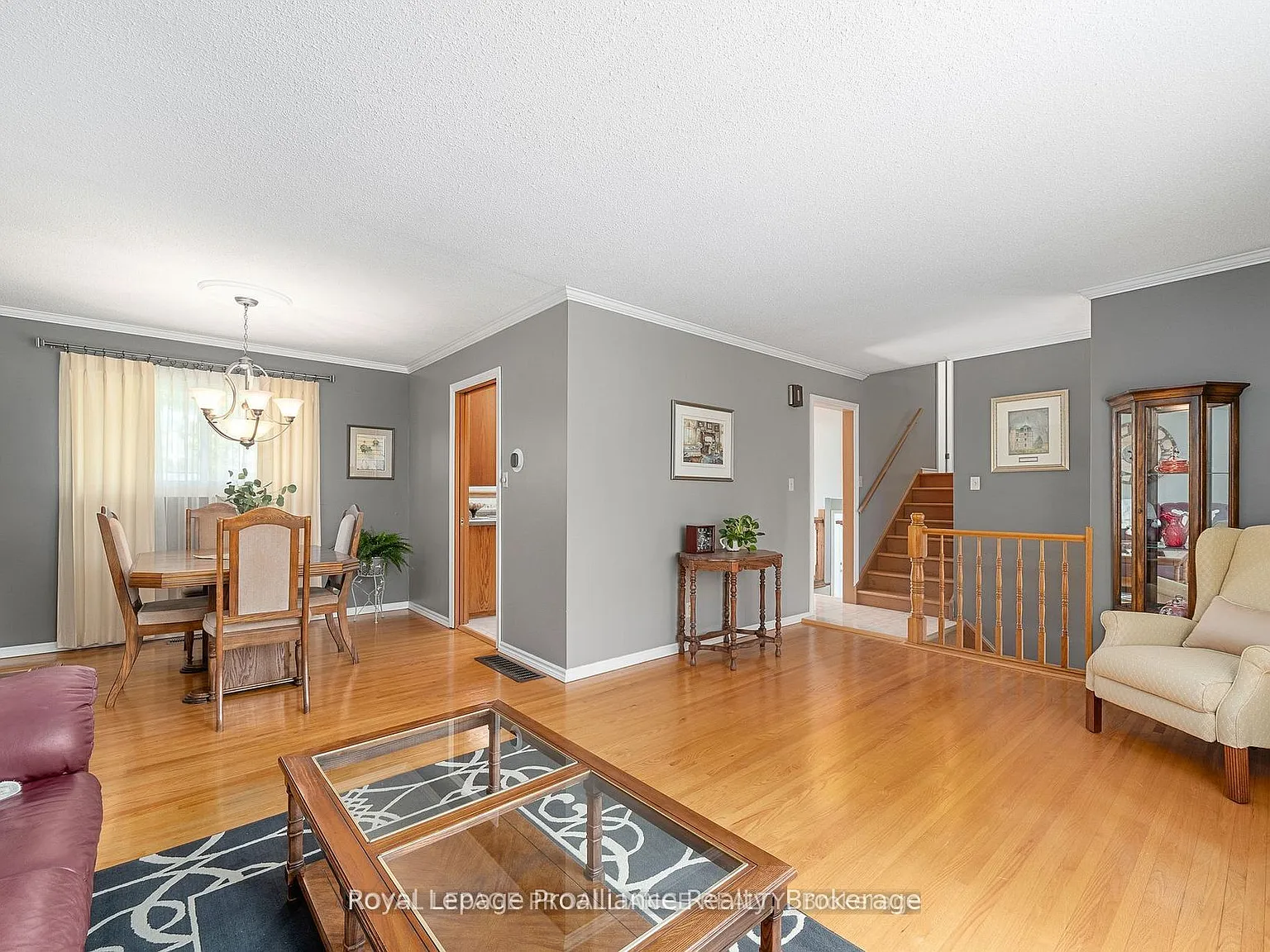 4 bed, $2,800 — Photo 3