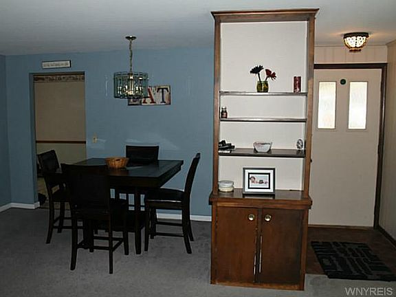 5th image of 222 Willow Green Dr