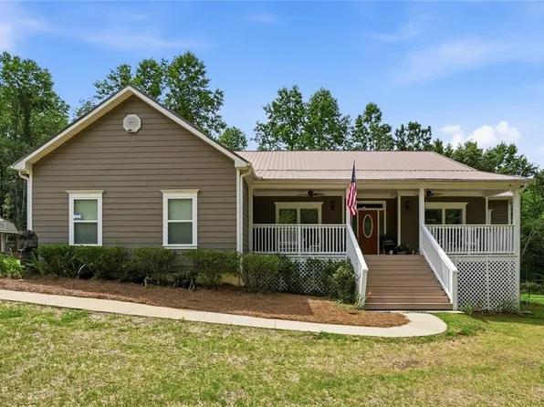 303 Salem Dr, Dawsonville, GA 30534