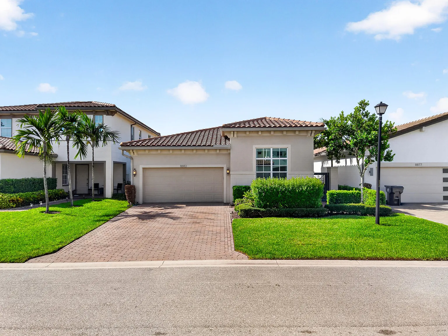 3 bed, 2.0 bath, 1997 sqft, $4,200 — Photo 3