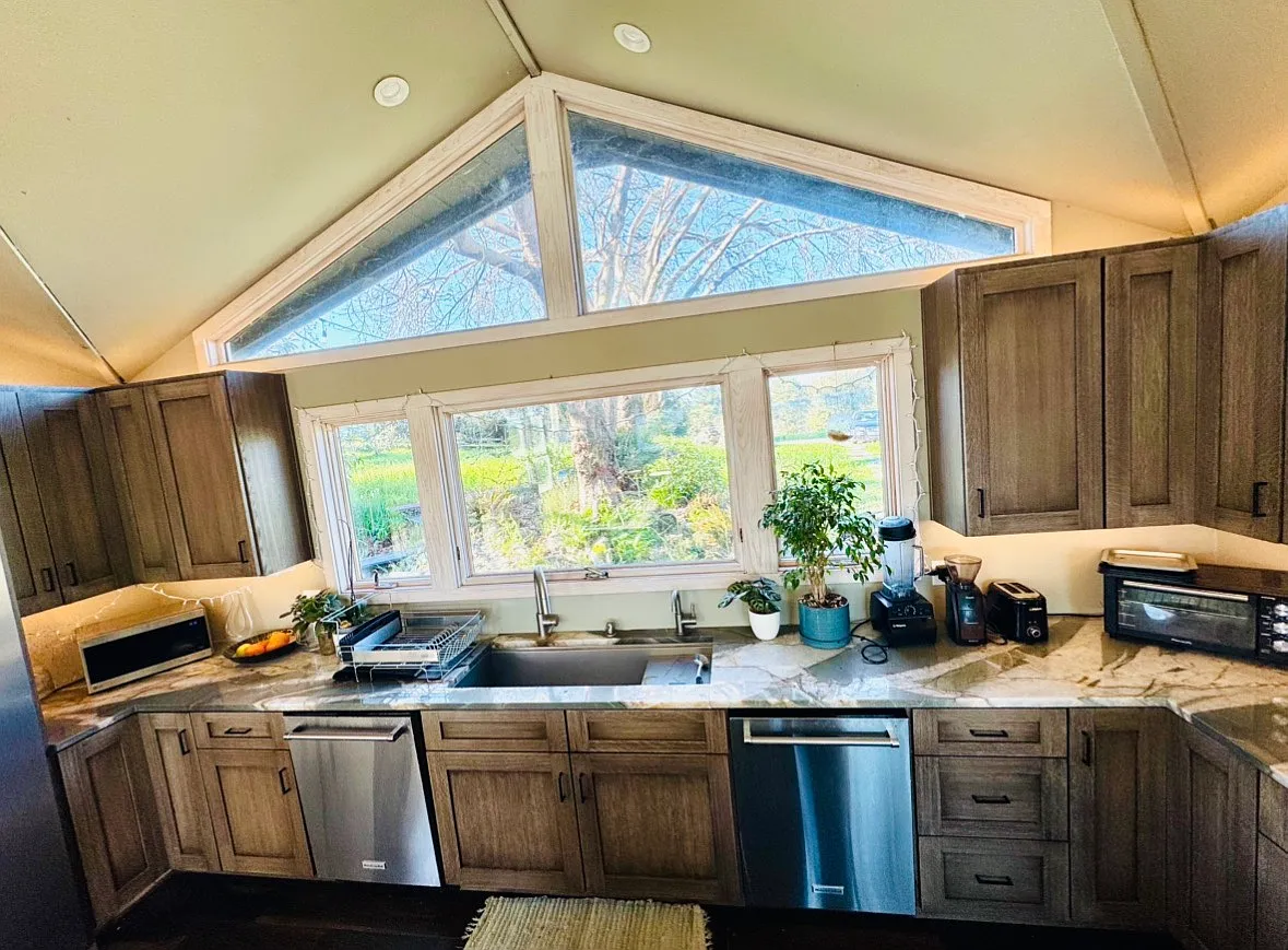 4 bed, 1800 sqft, $4,900 — Photo 2