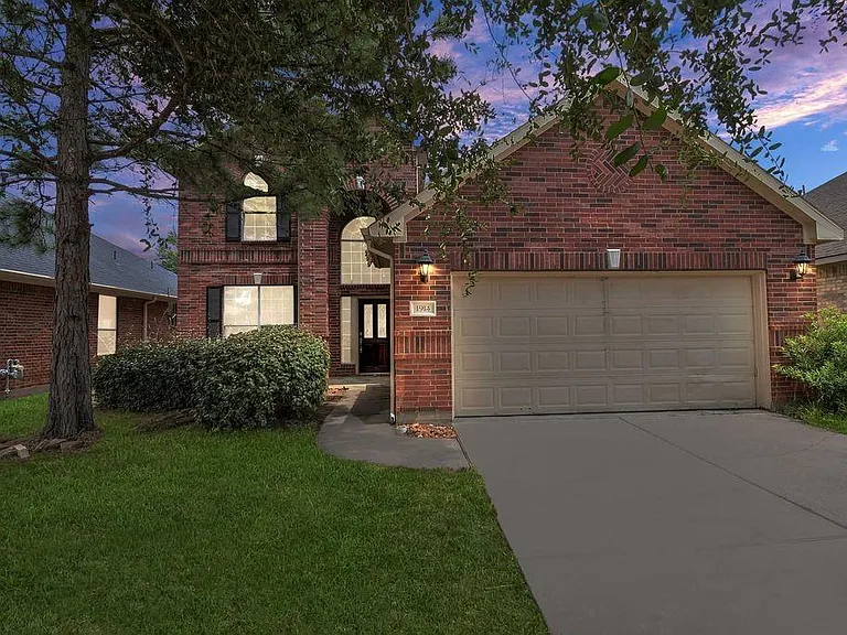 1914 Lenora Ct — Photo 4