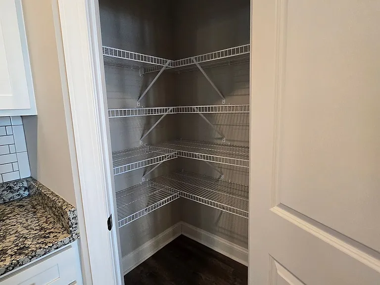 404 S Rose Ave — Photo 13