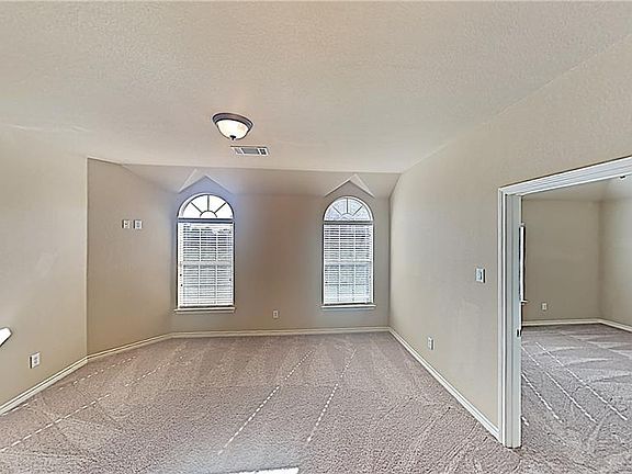 3rd image of 5820 Summerwood Dr