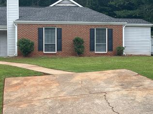 717 Greenvale Rd, Lawrenceville, GA 30043